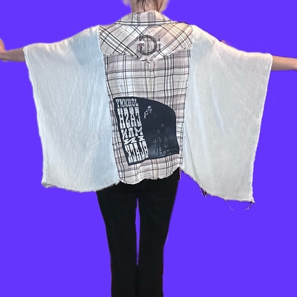 Johnny Cash poncho upcycle shear raw hem - Picture 7 of 11